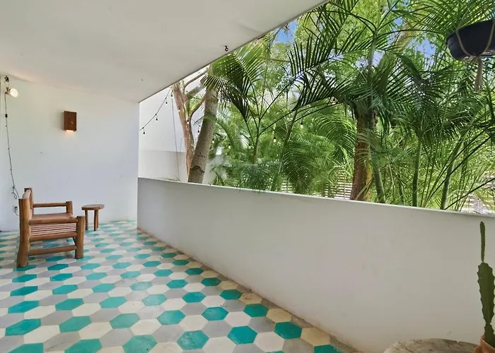 Unwind In | Pool & Private Patio Apartamento